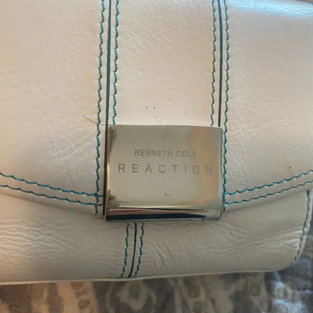 Kenneth Cole wallet midsize new with no tags white - Picture 3 of 6